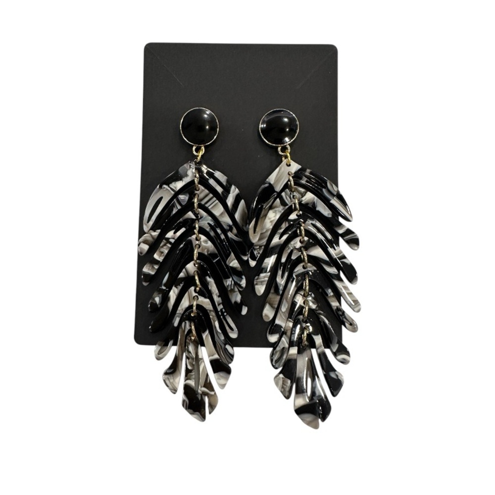 Handmade Black Tortious Palm Earrings - Picture 1 of 4